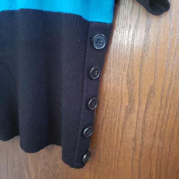 Cable & Gauge sweater. - Picture 3 of 6
